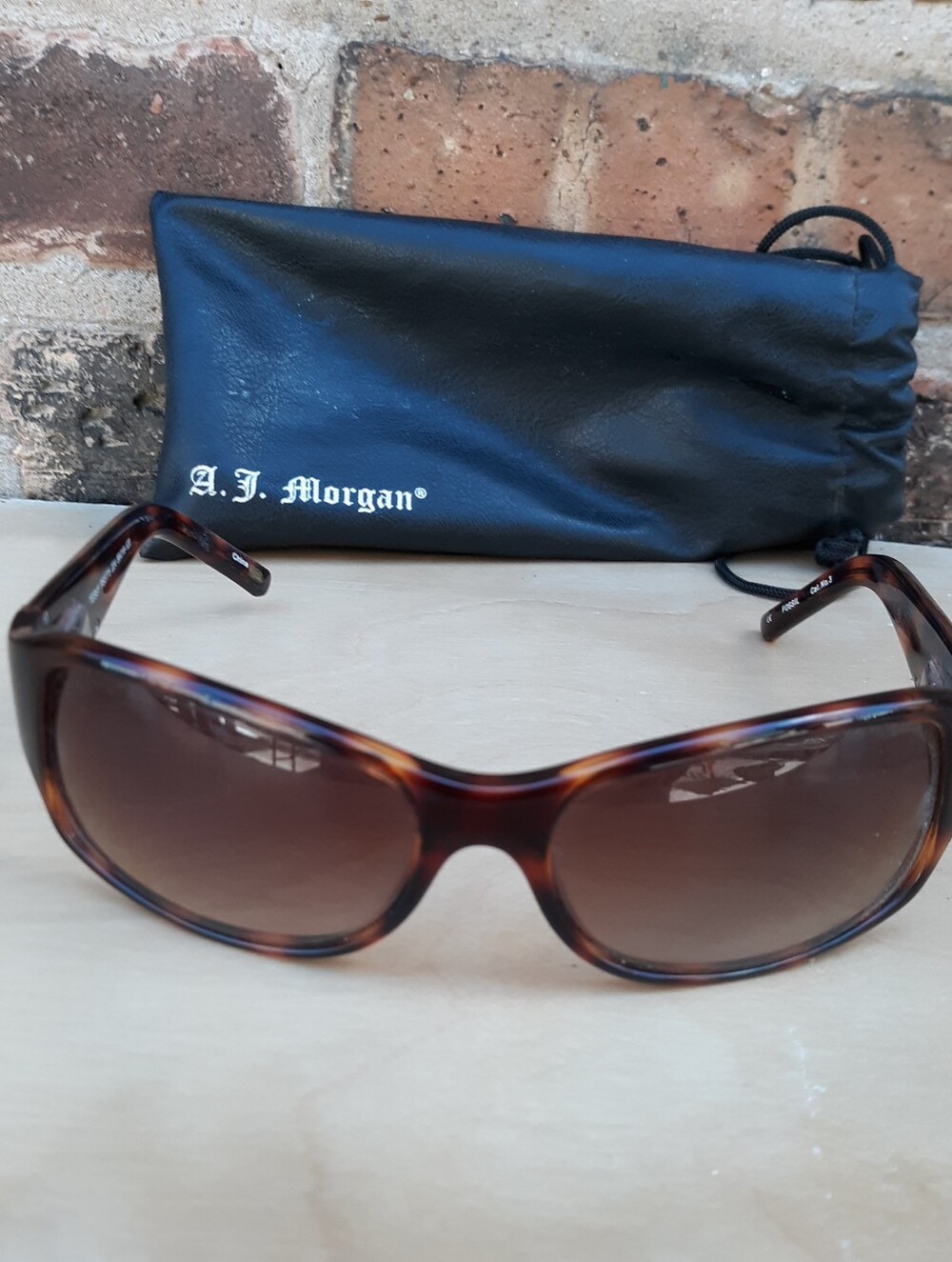 Fossil Tessy Tortoise Shell Wrap Sunglasses PS3775 Brown Gradient Y2K